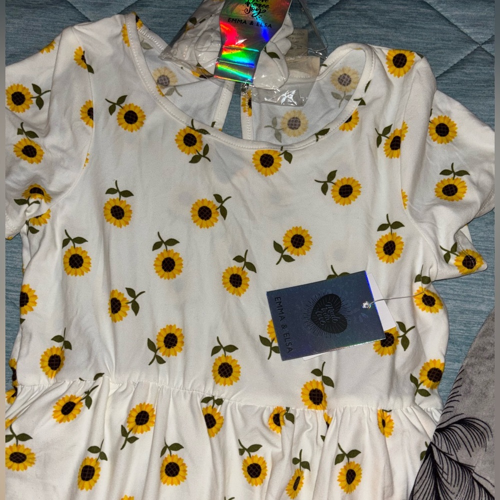 Girls’ Large cutest dress bundle - Picture 4 of 8